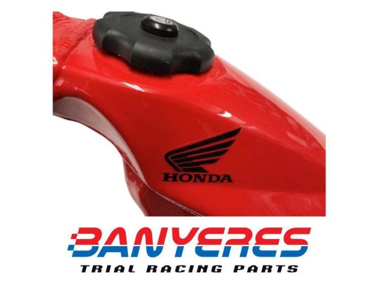 Adesivo ala Honda nero per serbatoio benzina Montesa livello 4RT, misura 4 cm x 3 cm.