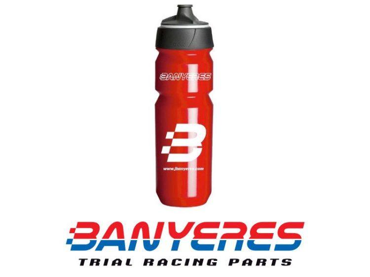 Pot vermell per a beguda isotònica de 750ml especial esport, amb dosificador antigoteig Tacx.