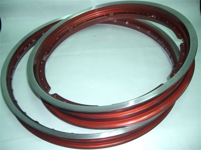 Llantes anoditzades colors amb cantell polit Marca DID made in Japan.
