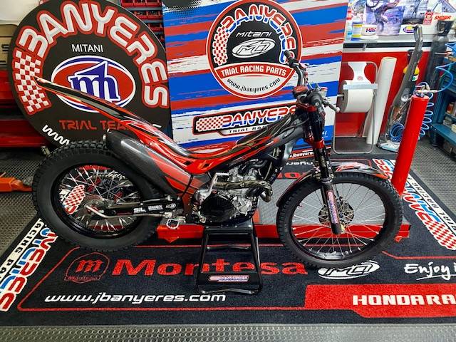 Montesa 300RR -  new equipped full Mitani parts, titanium, carbon. For price mail pep@jbanyeres.com